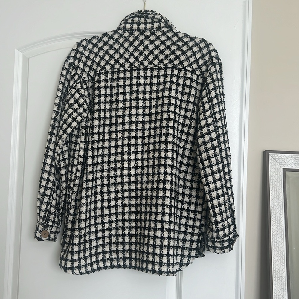 Shacket - Picture 2 of 2